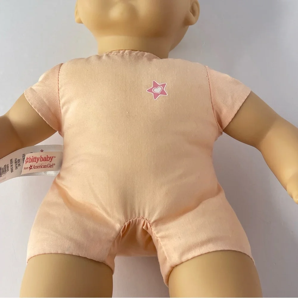 American Girl Bitty Baby Doll Sleepy Blue Eyes Blonde Bald Head With Outfit 15” - Picture 11 of 16